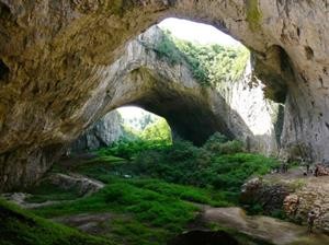 Пещеры Болгарии: Деветашката
